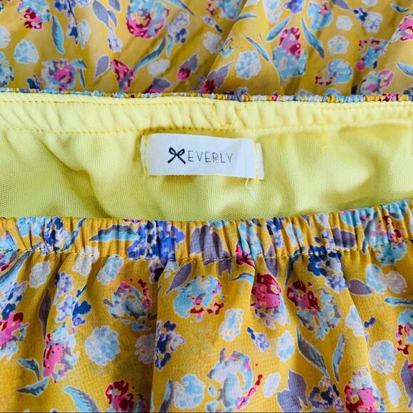 Everly Strapless Yellow Dress asymmetrical hem - Picture 6 of 7